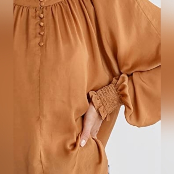 Umgee Peasant Blouse Large NWT Fall Neutral Cottagecore - Picture 8 of 9